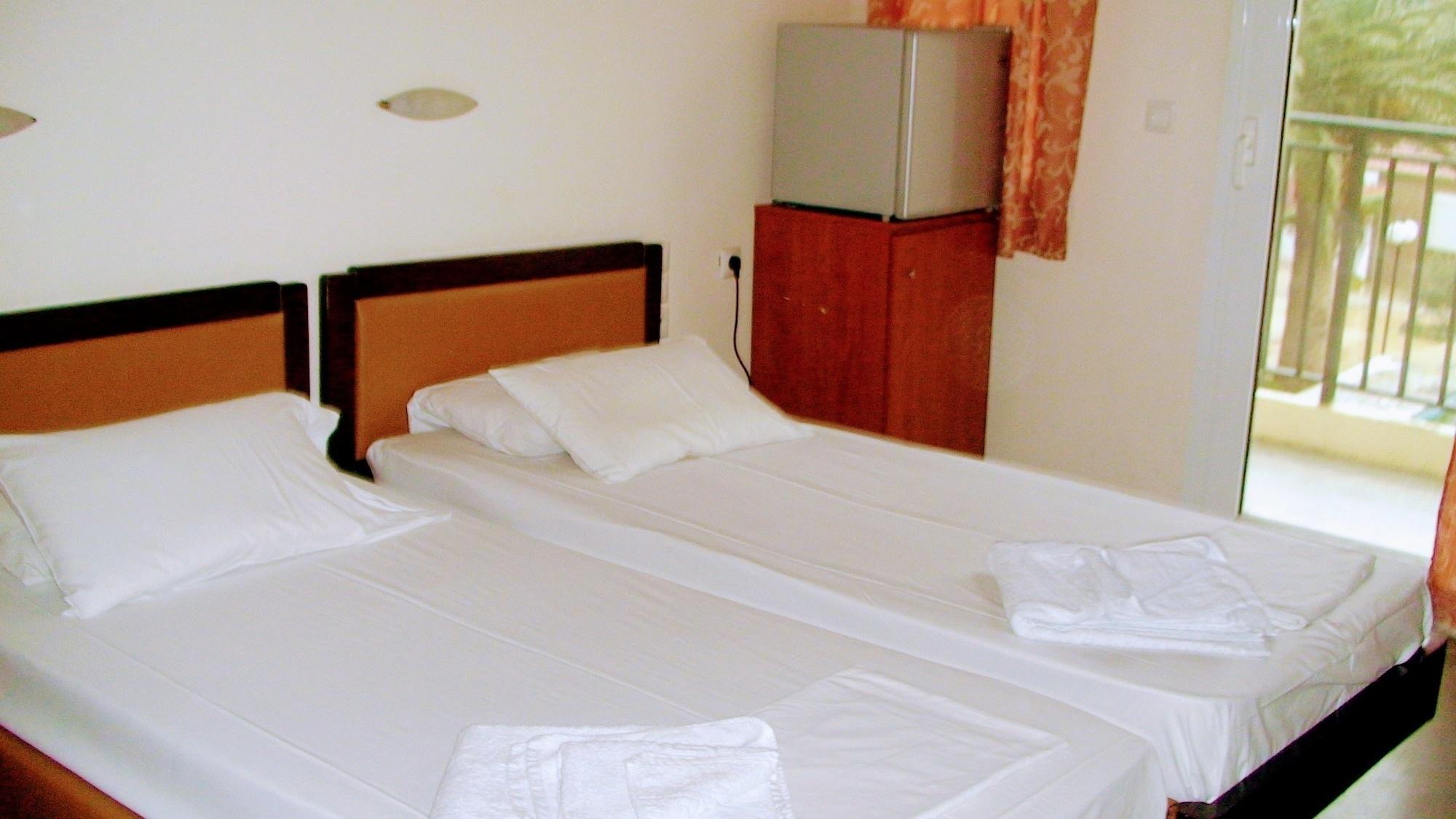 Ambrosia Hotel Malia Exteriör bild