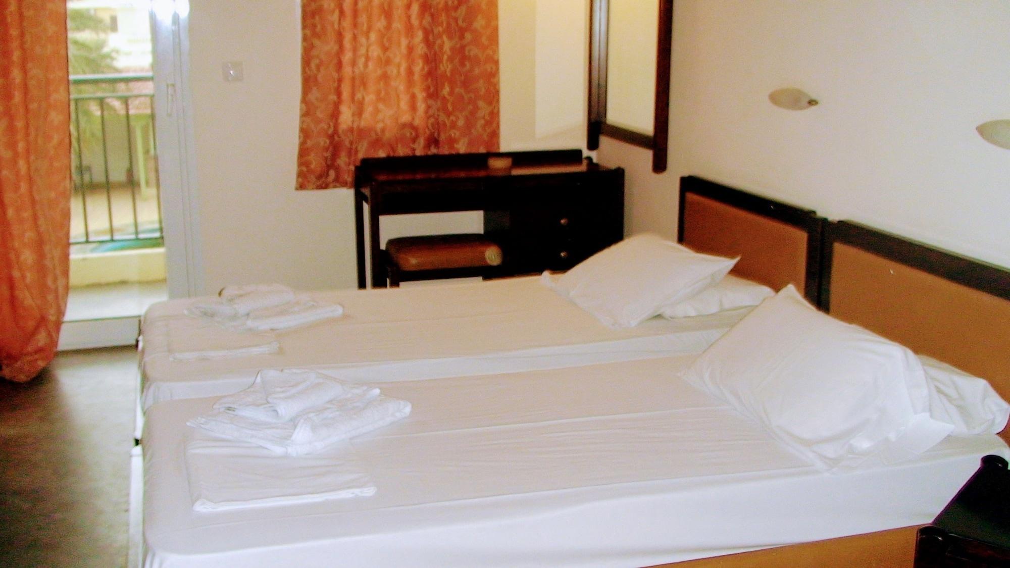Ambrosia Hotel Malia Exteriör bild